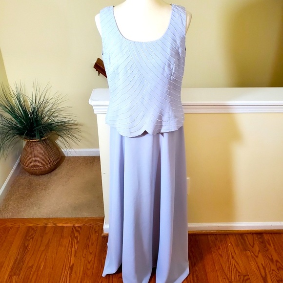 Karen Miller Embellished Formal Dress - Picture 7 of 16